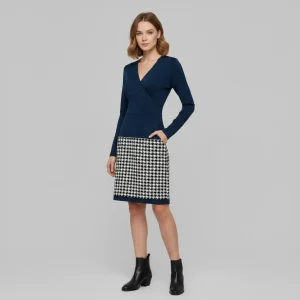 Mara | Elegant Damekjole med Unikt Mønster