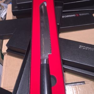 Brødkniv 230 mm i damascus stål fra Samura